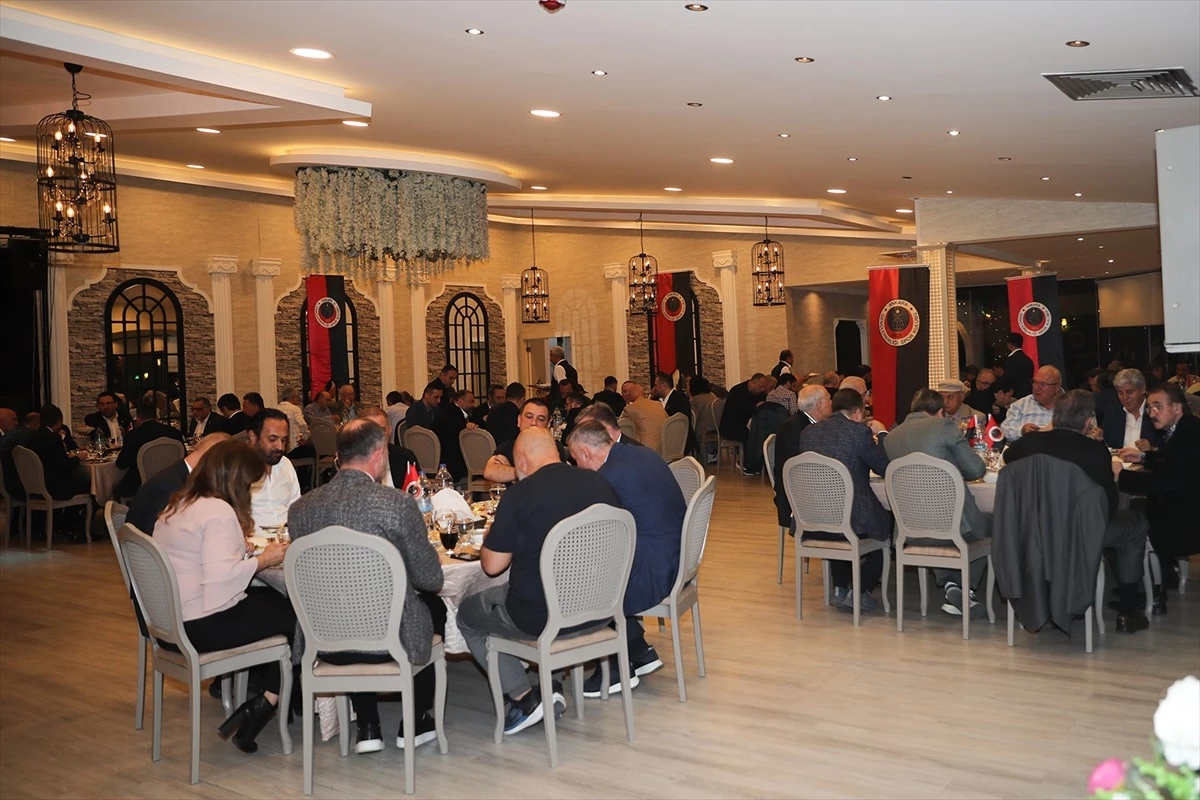 Gençlerbirliği Kulübü Başkanı Osman Sungur ve yönetim kurulu üyeleri basın mensuplarıyla iftar yemeğinde buluştu