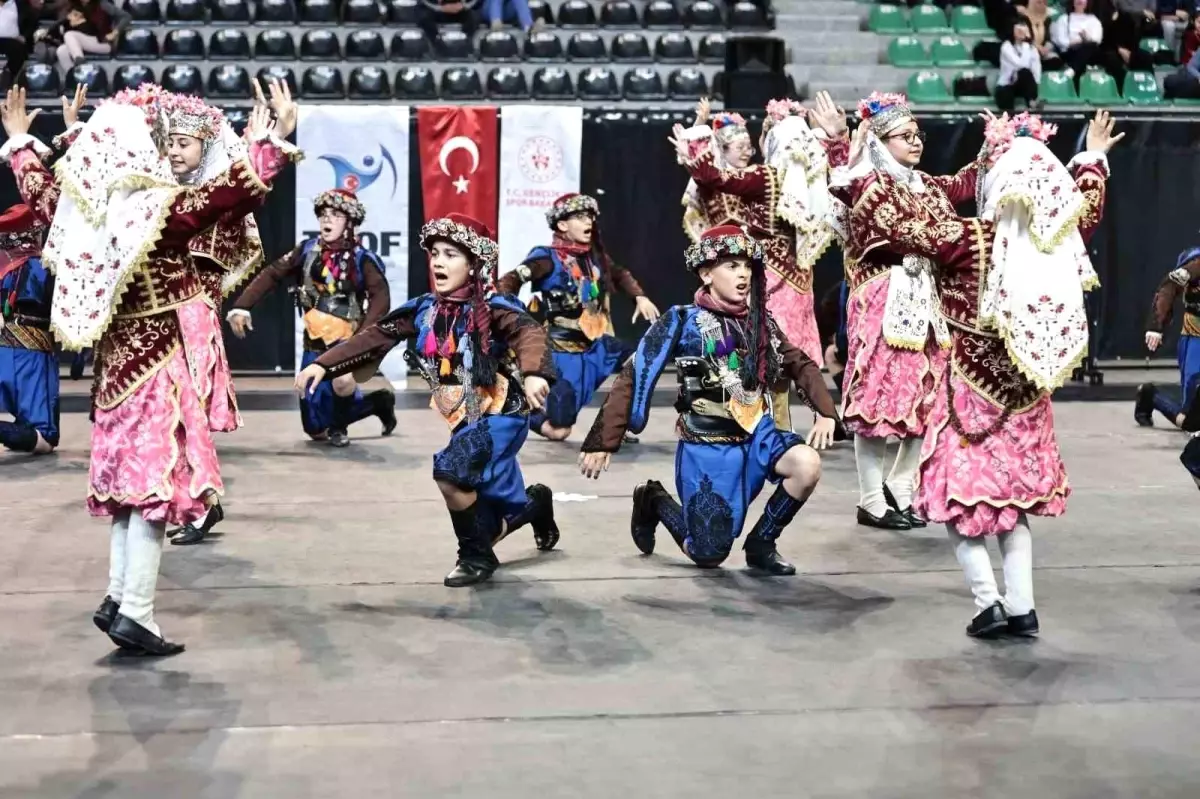 Denizli\'de Halk Oyunları Kulüpler İl Birinciliği Yarışmaları Başlıyor