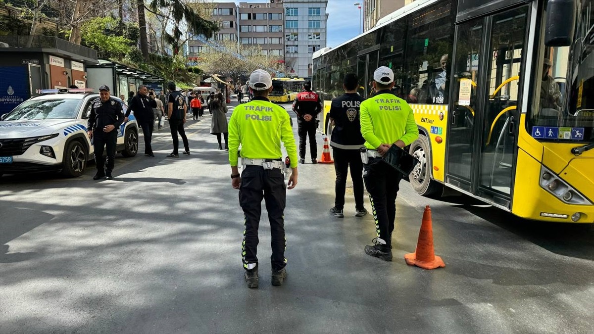 İstanbul\'da helikopter destekli huzur uygulaması yapıldı