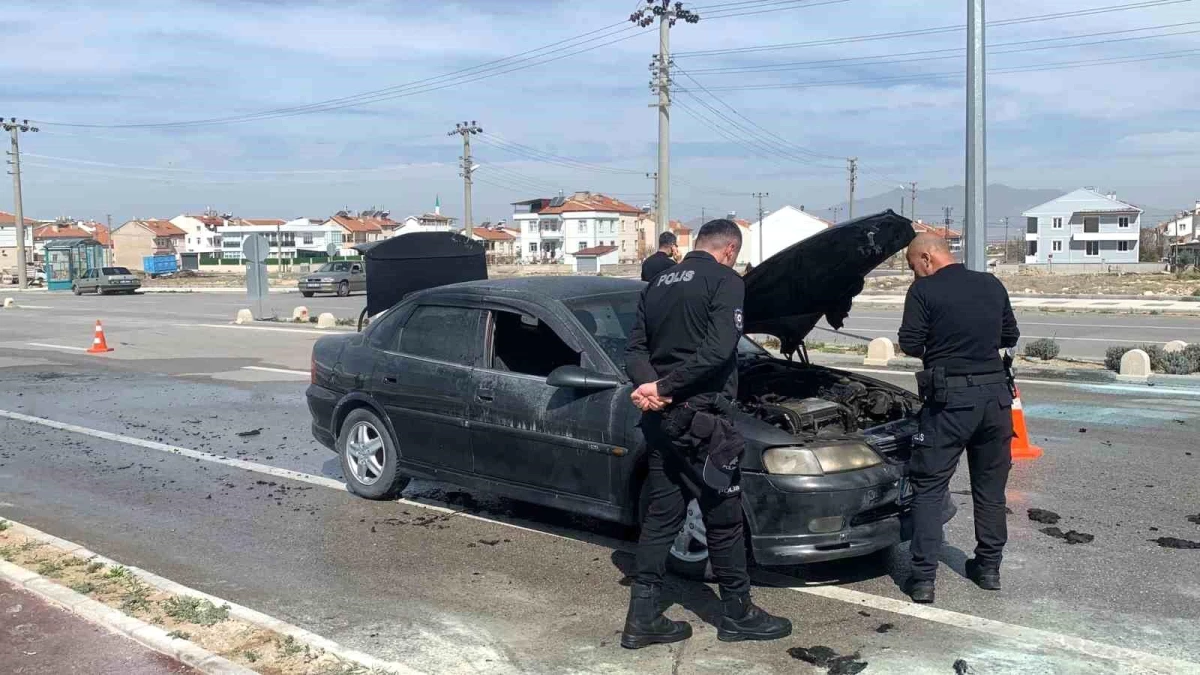 Karaman\'da seyir halindeki otomobilde yangın