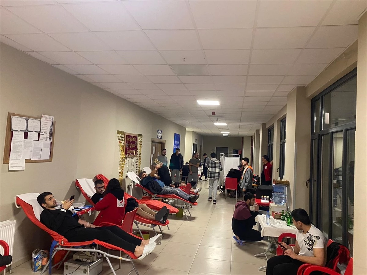 Kırklareli\'nde üniversite öğrencileri kan bağışında bulundu