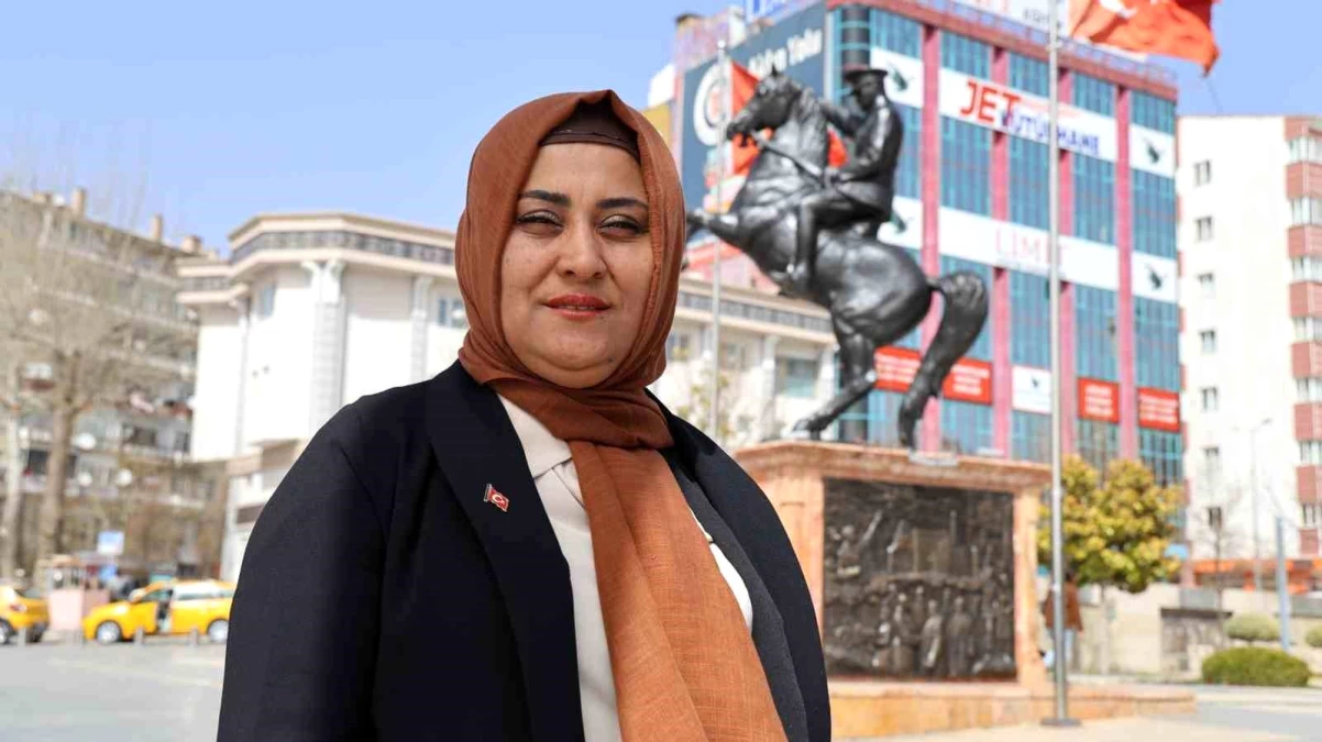 Kırşehir\'de Mahalle Muhtarı Ülkü Erbaş Gürlek, Fatma Hatun\'un Teşkilatlanmasını Örnek Aldı