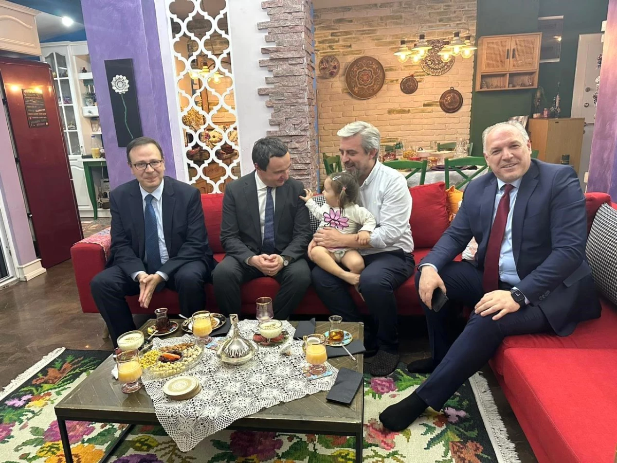 Kosova Başbakanı Albin Kurti, KDTP Milletvekili Enis Kervan\'ın iftar davetine katıldı