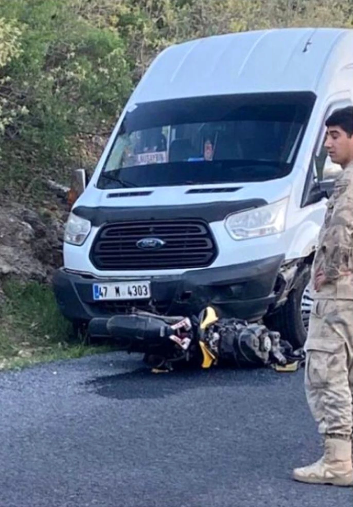 Mardin\'de minibüs ile motosiklet çarpışması: 1 kişi hayatını kaybetti