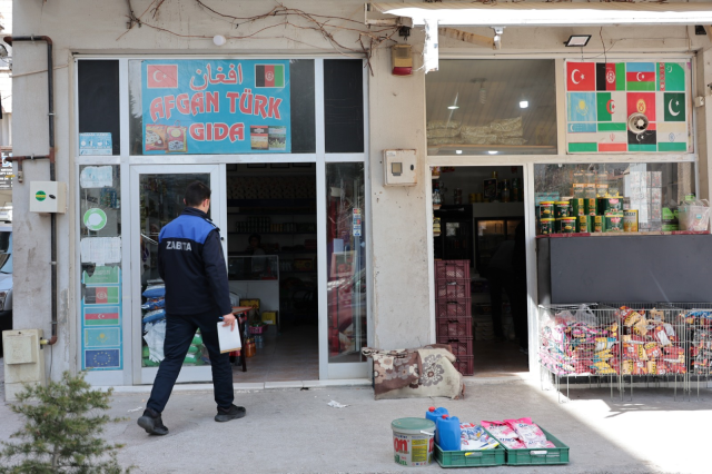 Nevşehir Belediye Başkanı Rasim Arı, Arapça tabelalı iş yerlerine yönelik denetim başlattı