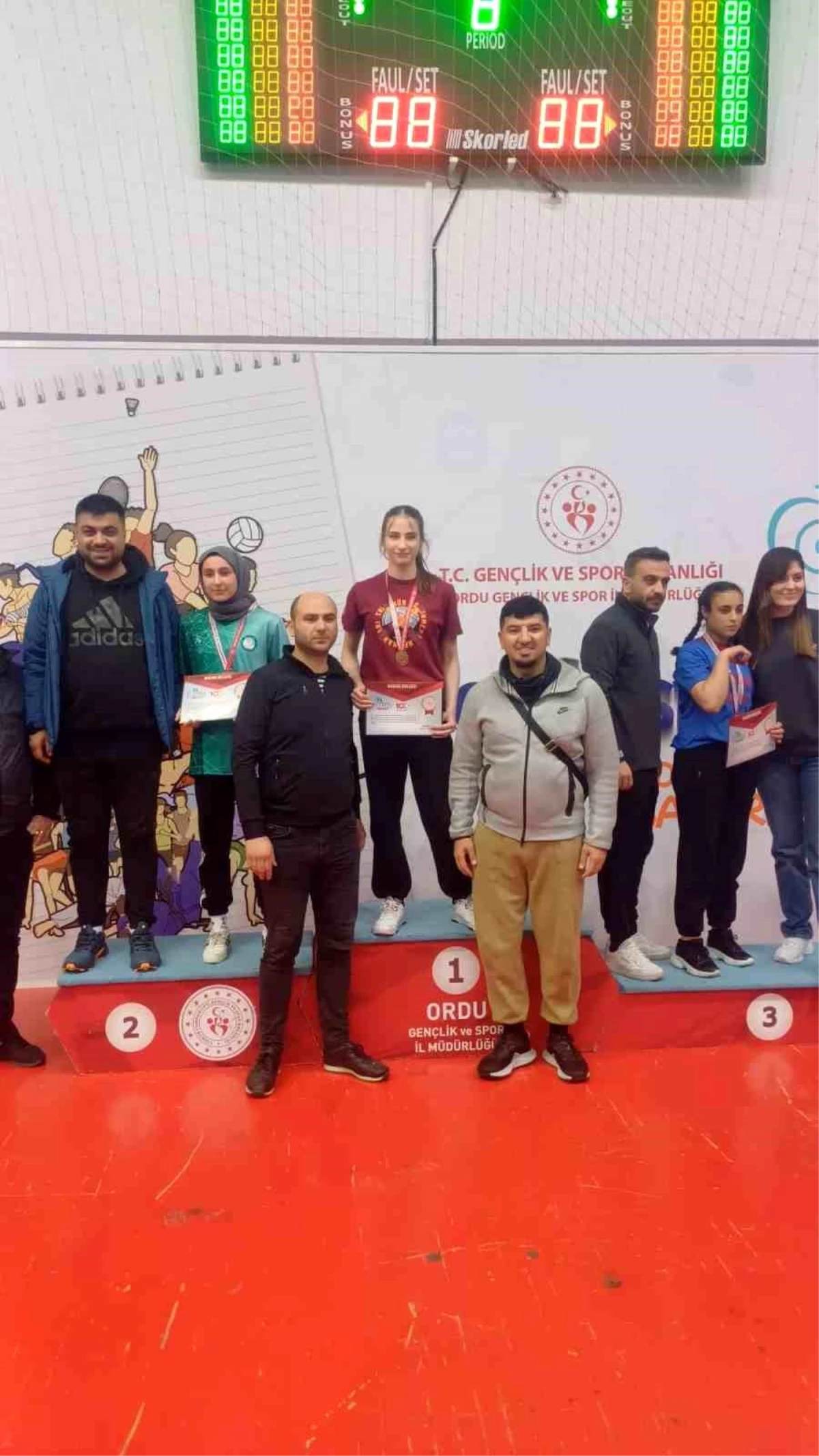 İlayda Malkoç, Okul Sporları Genç Kızlar 50 Kilo Sol Kol Türkiye Şampiyonası\'nda Türkiye Şampiyonu Oldu