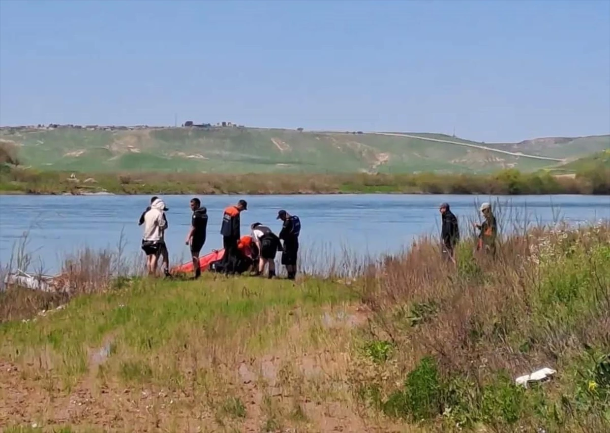 Şırnak\'ta kaybolan genç için Dicle Nehri\'nde arama çalışması devam ediyor