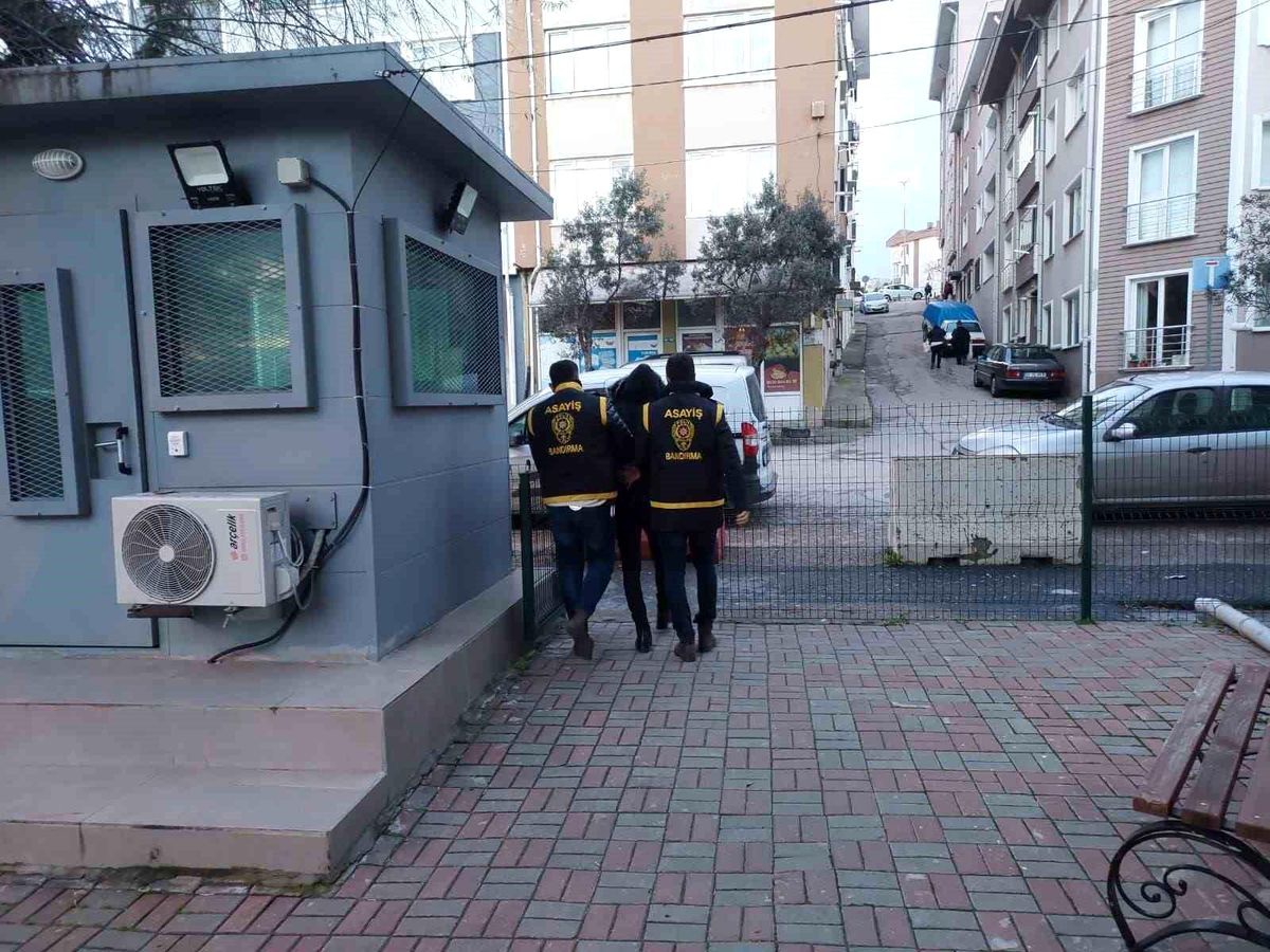 Balıkesir\'de evden ziynet eşyası çalan usta yakalandı