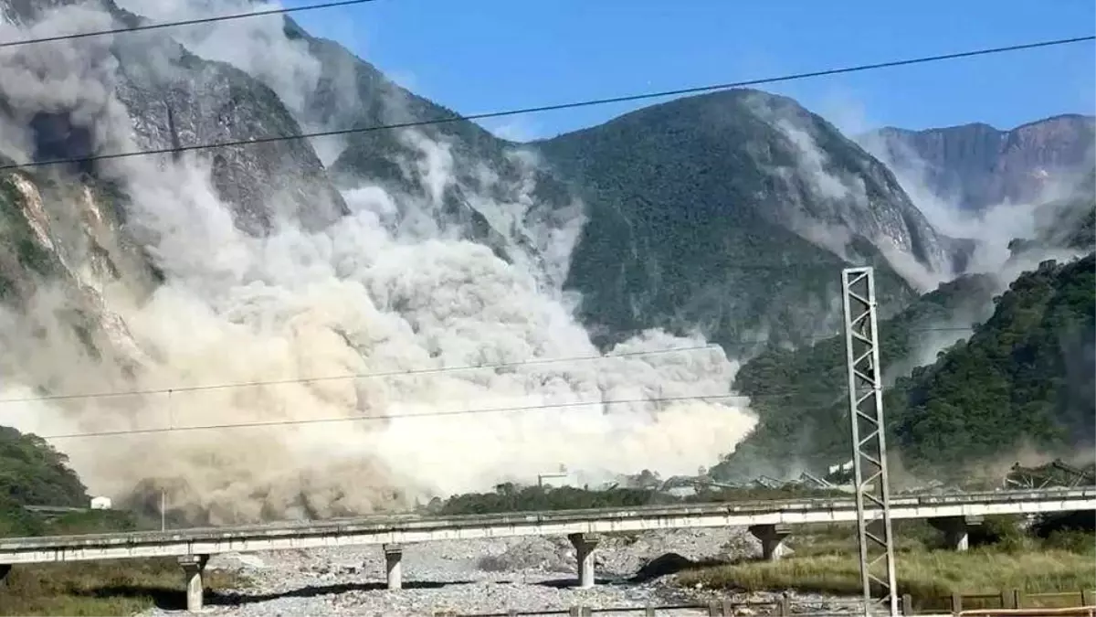 Tayvan\'da 7,4 Büyüklüğünde Deprem Meydana Geldi