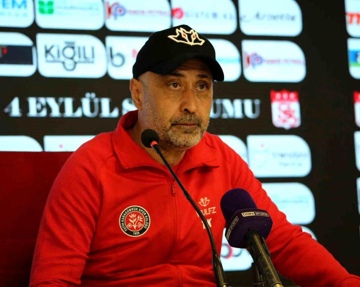 Fatih Karagümrük Teknik Direktörü Tolunay Kafkas: \'Lig sadece iki takımdan ibaret değil\'