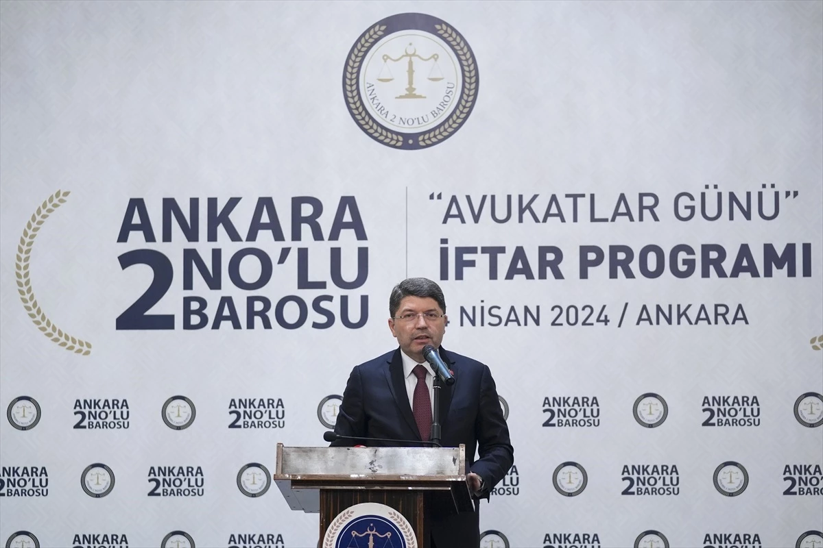 Adalet Bakanı Yılmaz Tunç, Hukuk Mesleklerine Giriş Sınavı\'nın 2024\'te başlayacağını açıkladı
