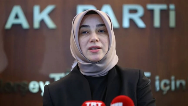 AK Parti'de Özlem Zengin iddialarına yalanlama: Görevinin başında