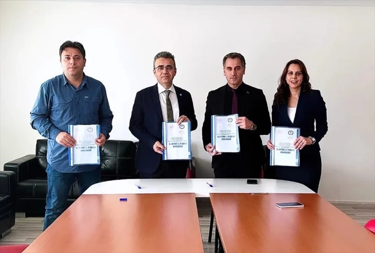 Ardahan\'da İl Sağlık Müdürlüğü ile İl Milli Eğitim Müdürlüğü arasında iş birliği protokolü imzalandı