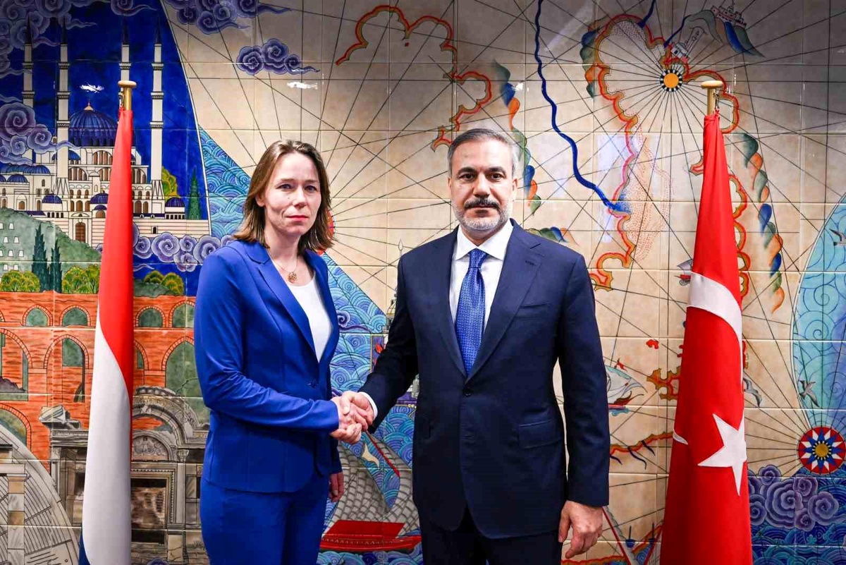 Dışişleri Bakanı Hakan Fidan, Hollanda Dışişleri Bakanı ile Brüksel\'de bir araya geldi