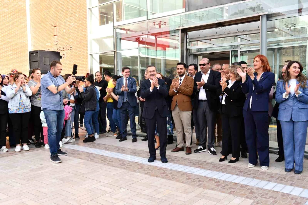 Tepebaşı Belediye Başkanı Ahmet Ataç Mazbatasını Aldı