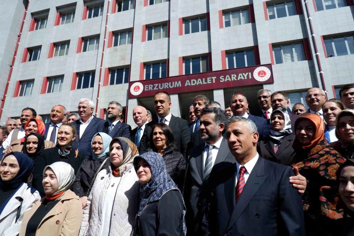 Erzurum\'da seçim sonucu kazanan başkanlar mazbatalarını aldı