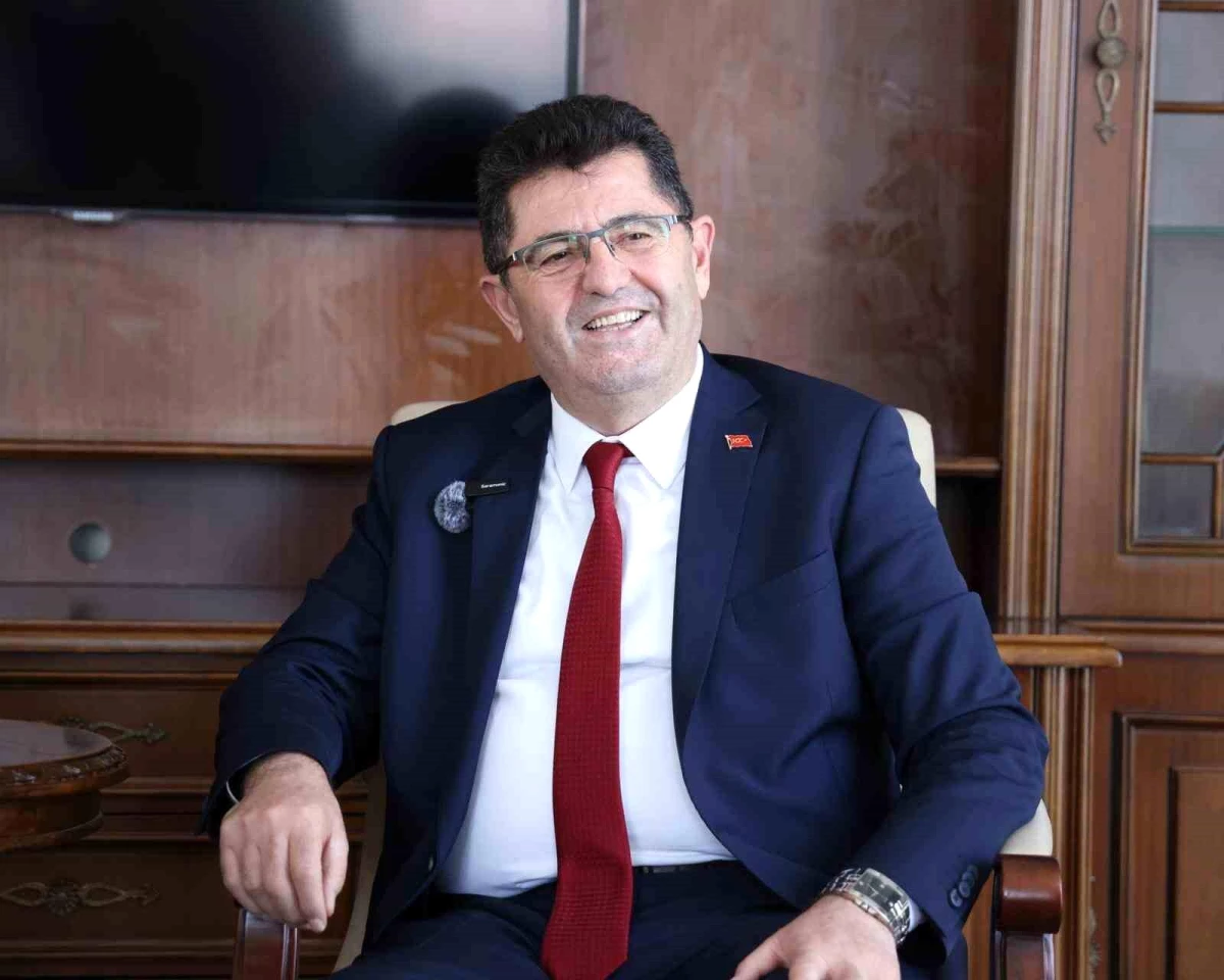 CHP Adayı Orhan Çerkez, Çekmeköy Belediye Başkanlığına Resmen Başladı