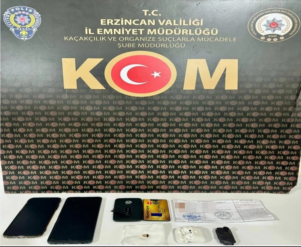 Erzincan\'da ehliyet sınavında kopya çekme iddiasıyla 2 şüpheli gözaltına alındı