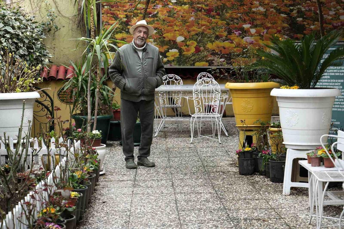 Bursa\'da Tezeren Dede Türbesi Ramazan ayında ziyaretçilerin ilgi odağı
