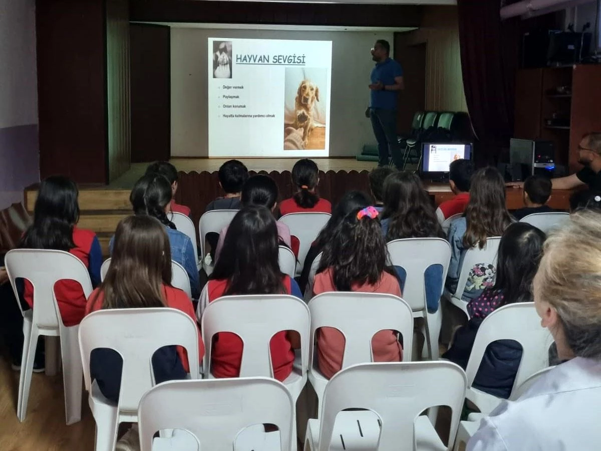 Eskişehir\'de İlkokul Öğrencilerine Hayvan Sevgisi Eğitimi Verildi