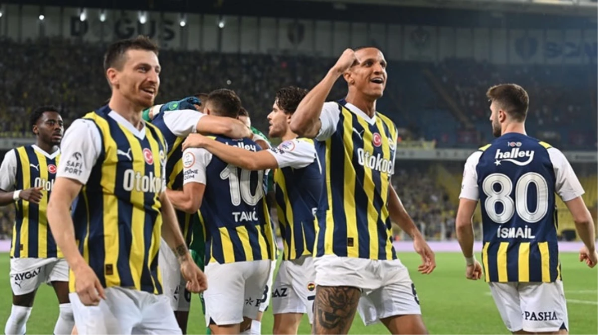 Kanarya\'dan bir rekor daha! Fenerbahçe, Türk futbol tarihine geçti