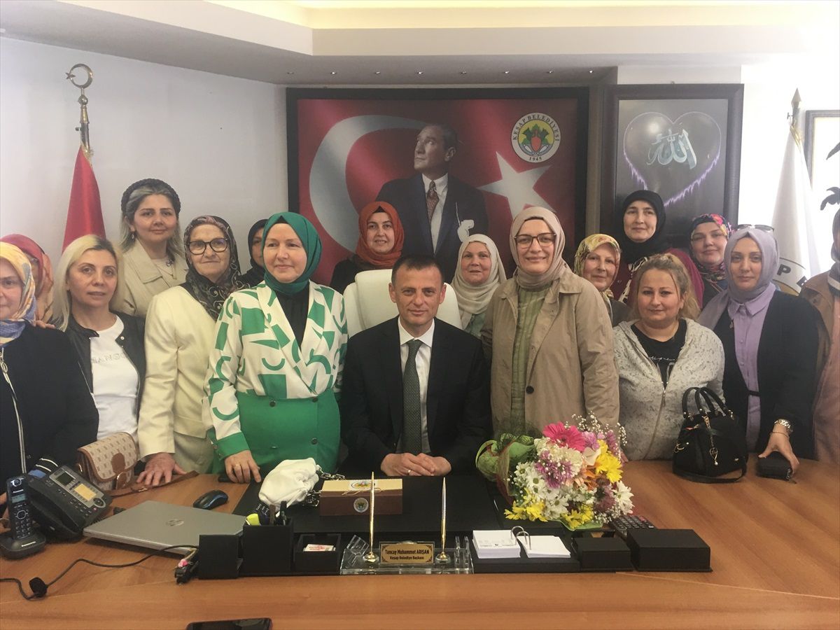 AK Parti\'den Keşap Belediye Başkanı Seçilen Tuncay Muhammet Arışan Göreve Başladı