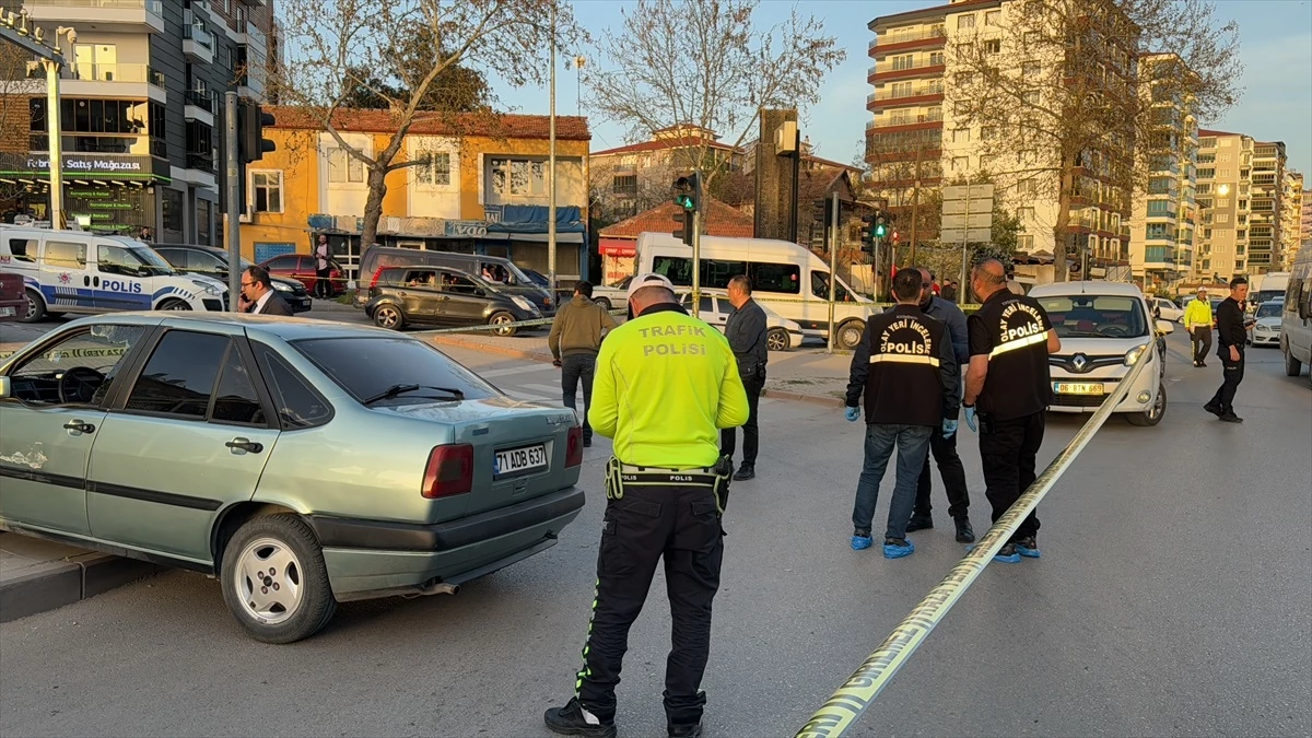 Kırıkkale\'de Otomobil Sürücüsü Bıçaklanarak Ağır Yaralandı