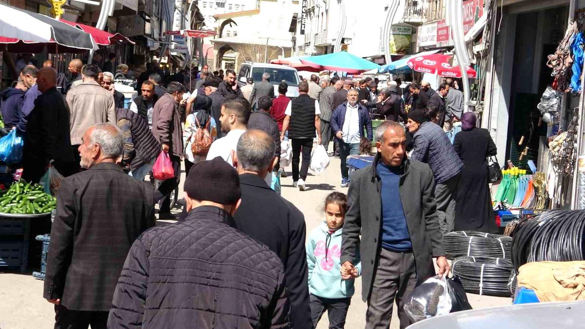 Van\'da İzinsiz Gösteriler Son Buldu, Bayram Hareketliliği Başladı