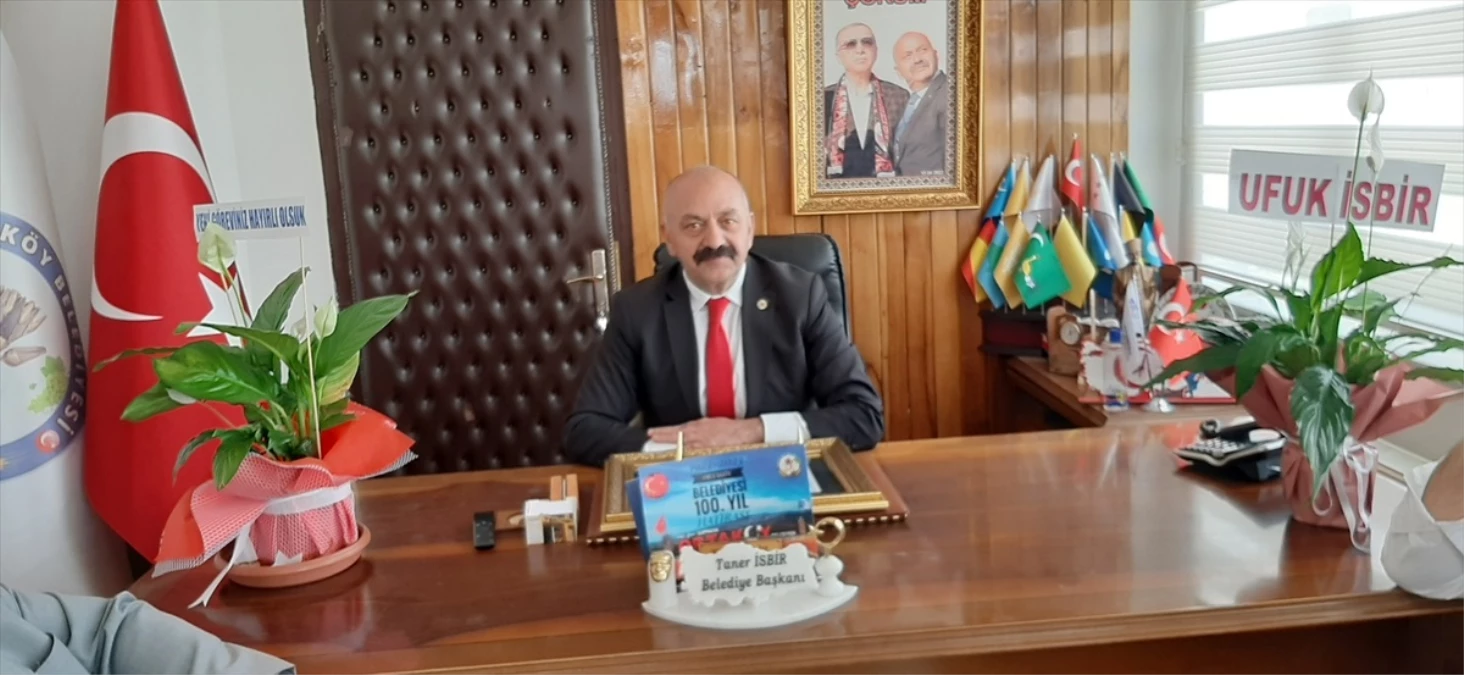 AK Parti\'den ikinci kez Ortaköy Belediye Başkanı seçilen Taner İspir mazbatasını aldı