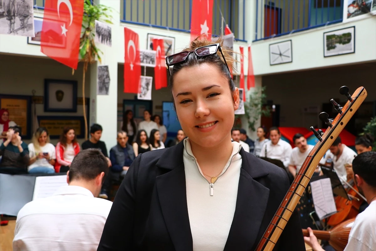 NKÜ Türk Müziği Devlet Konservatuvarı öğrencileri özel çocuklara müzik dinletisi sundu