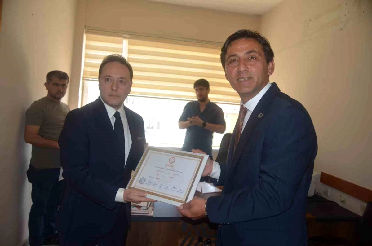 Yeniden Refah Partisi\'nden Selendi Belediye Başkanı Murat Daban Göreve Başladı