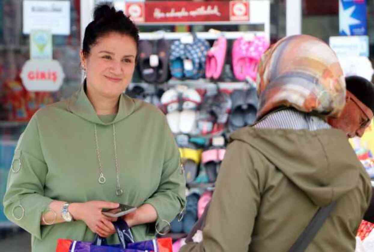 31 Mart seçimlerinde 42 erkek rakibini geri bırakarak muhtar oldu 31 Mart seçimlerinde 42 erkek rakibini geri bırakarak muhtar oldu