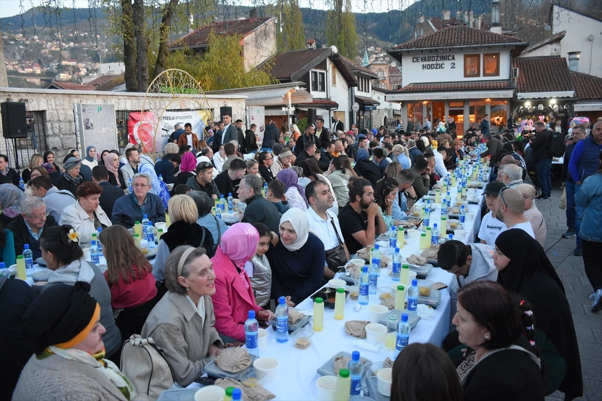 Bağcılar Belediyesi\'nin katkılarıyla Saraybosna\'da kardeşlik iftarı düzenlendi