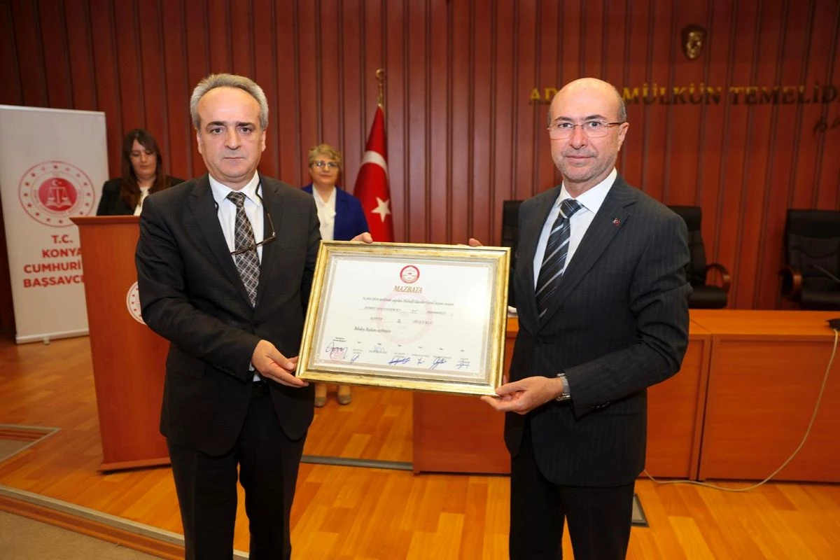 Konya Selçuklu Belediye Başkanı Ahmet Pekyatırmacı mazbatasını aldı