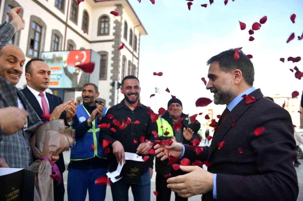 Erzurum Yakutiye Belediye Başkanı Mahmut Uçar, teşekkürlerini iletti