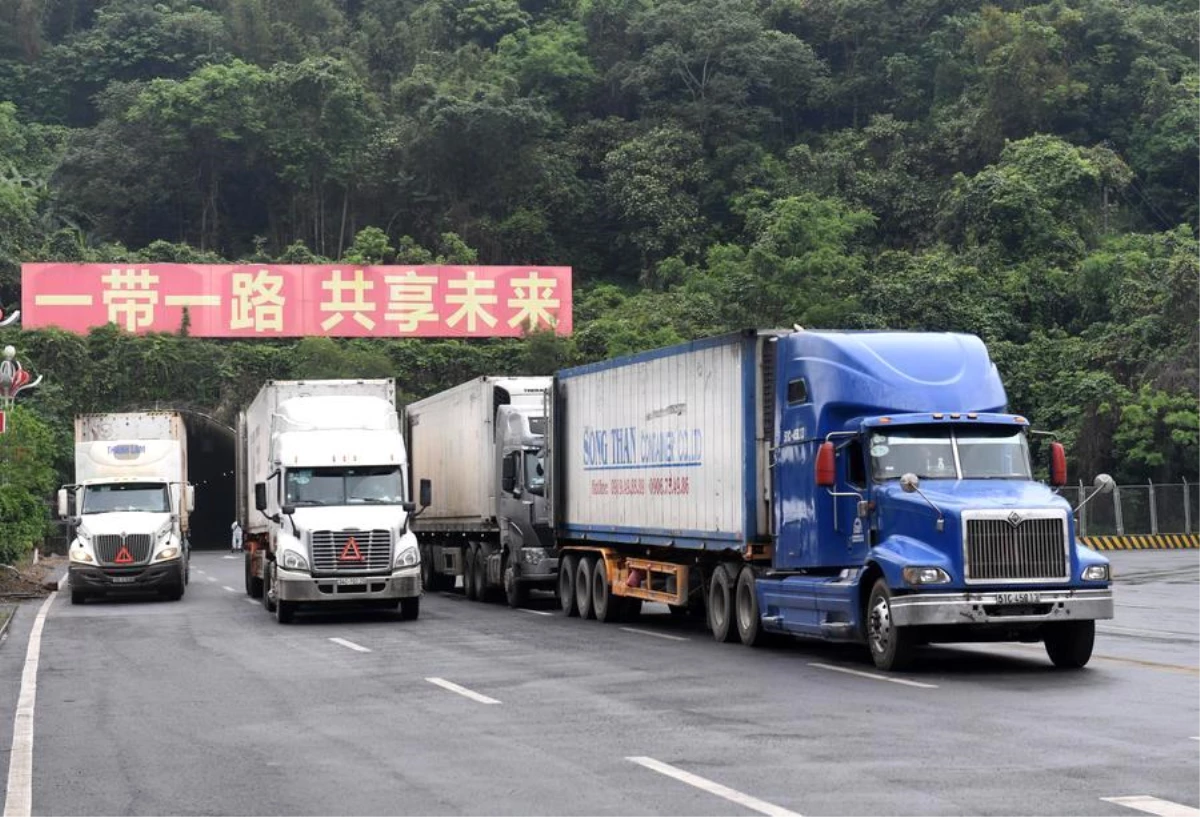 Çin-Vietnam sınırındaki Youyiguan sınır kapısı 2024 yılında yolcu trafiğinde büyük artış yaşadı
