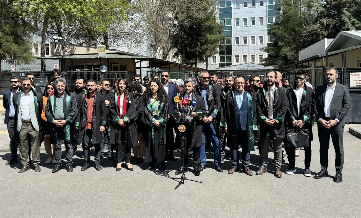 Diyarbakır Barosu, Avukatlar Günü\'nde basın açıklaması yaptı