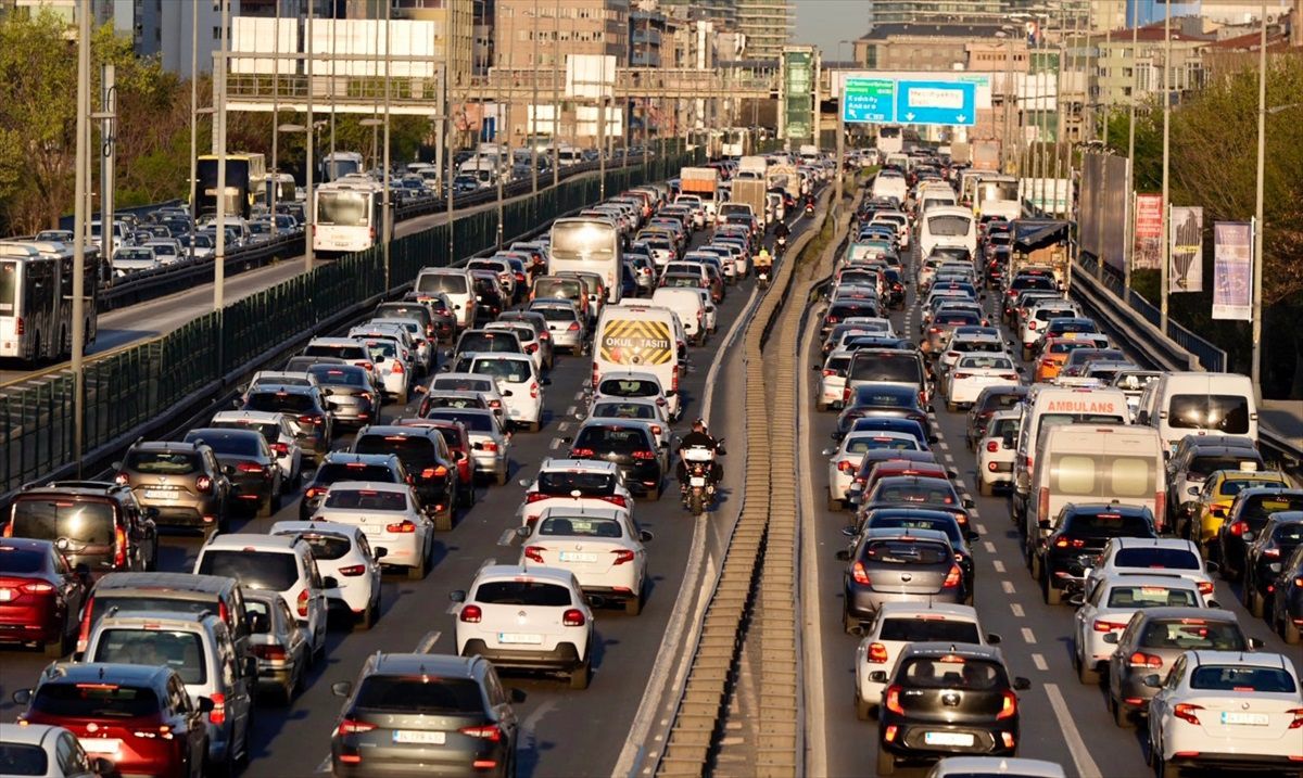 İstanbul\'da Ramazan Bayramı öncesinde trafik yoğunluğu yaşanıyor