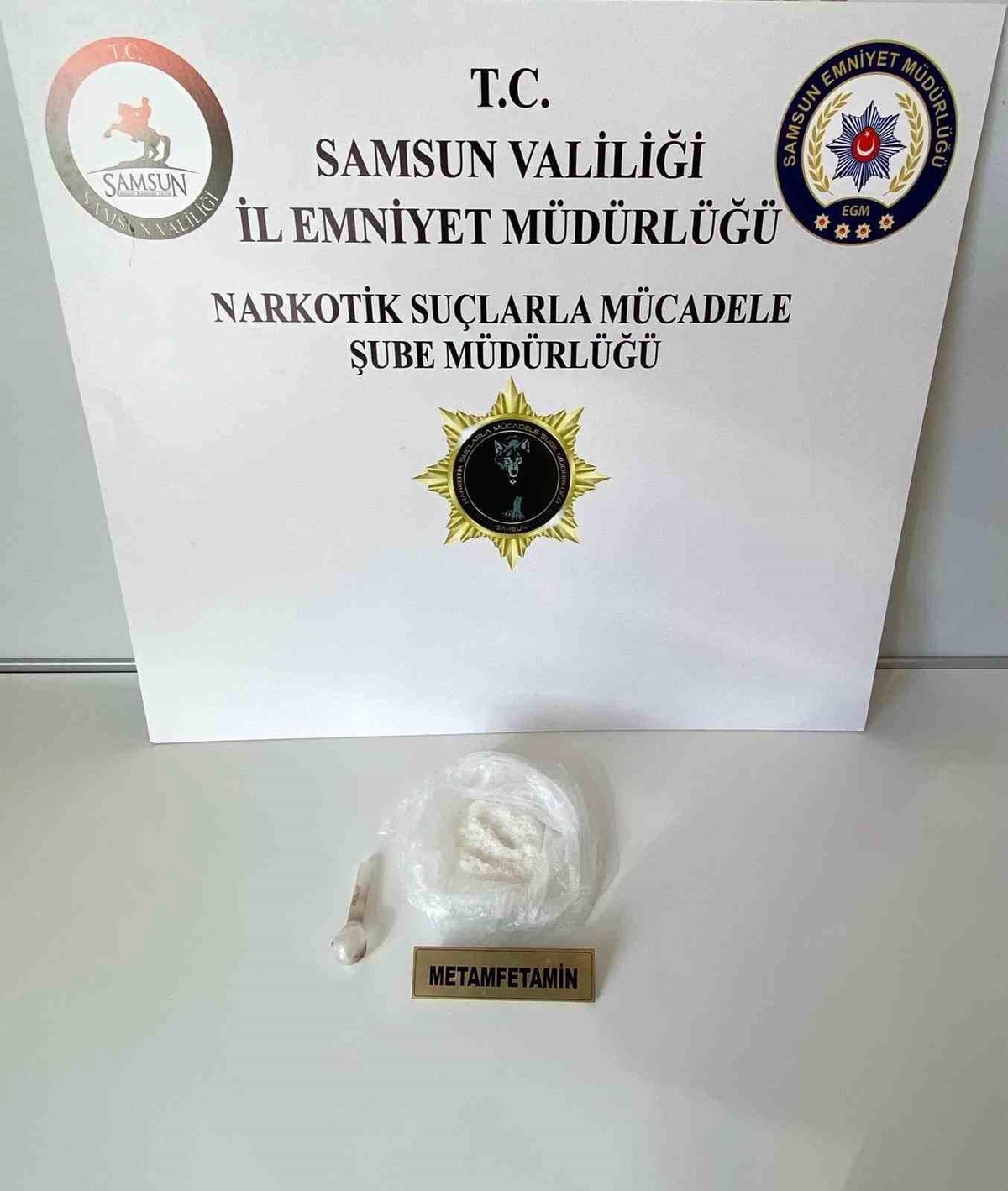 Samsun\'da Polis Takibi Sonucu Kadın Uyuşturucu Kuryesi Yakalandı