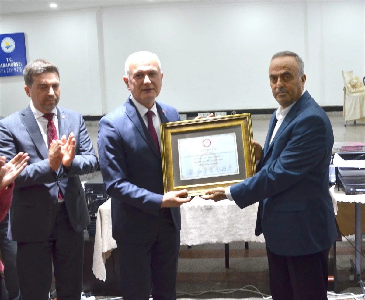 Ahmet Çalık, Karamürsel Belediye Başkanı olarak göreve başladı