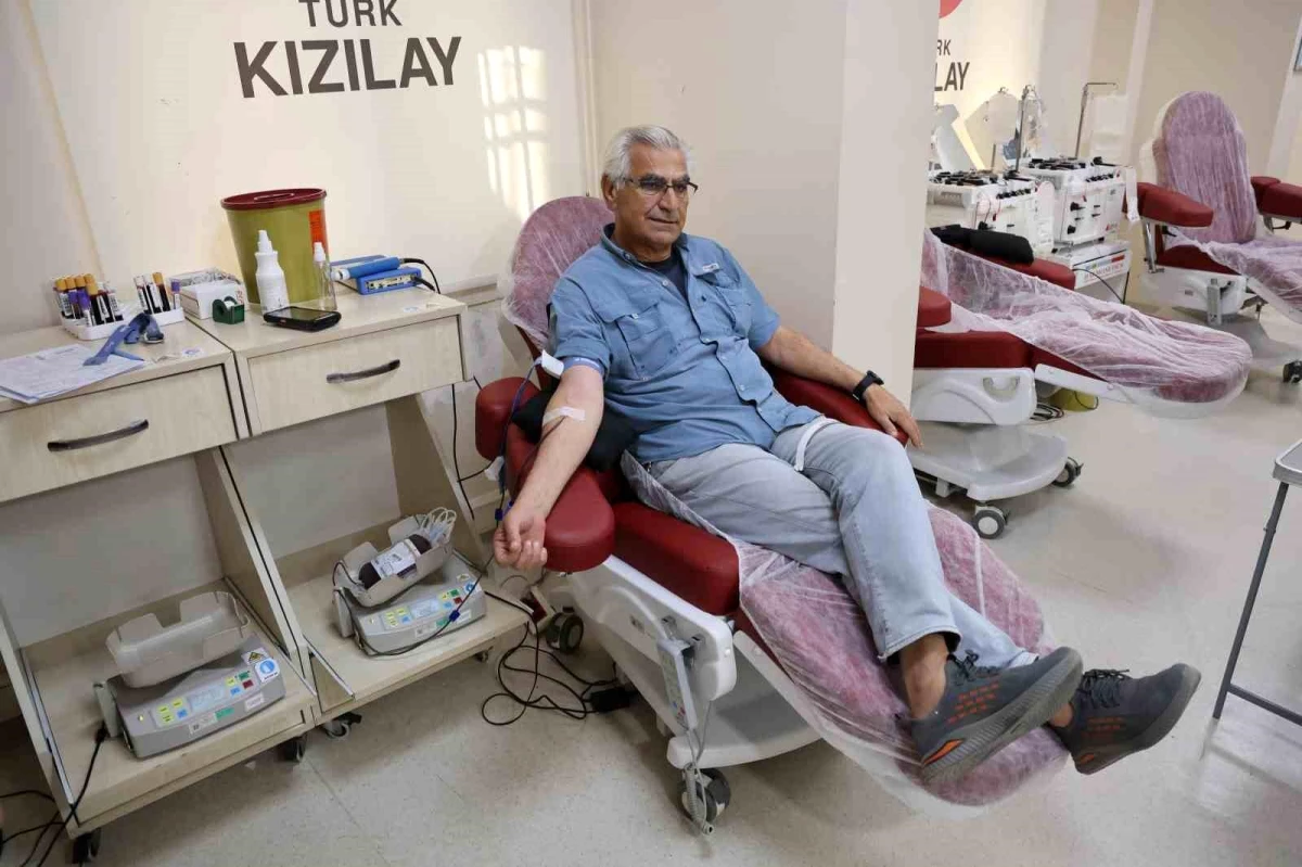 Türk Kızılayı, Kan Stoklarının Azalması Nedeniyle Vatandaşları Kan Bağışına Çağırıyor
