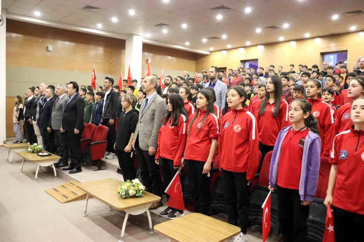 İl Milli Eğitim Müdürlüğü ERVA Spor Okulları\'nda bayram coşkusu yaşandı