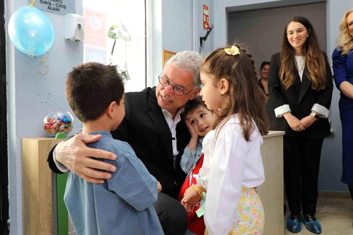 Mudanya Belediye Başkanı Deniz Dalgıç, Çocuklarla Bayramlaştı