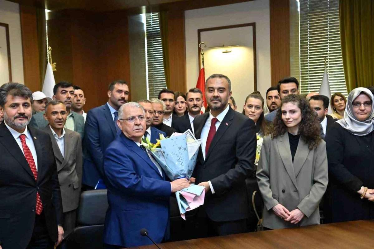 Hanifi Toptaş, Onikişubat Belediye Başkanı olarak göreve başladı