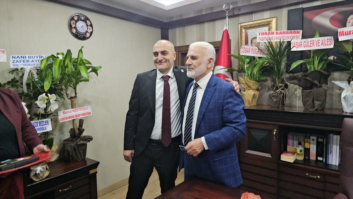 AK Parti\'den Rize\'nin Çamlıhemşin Belediye Başkanı seçilen Ömer Altun göreve başladı