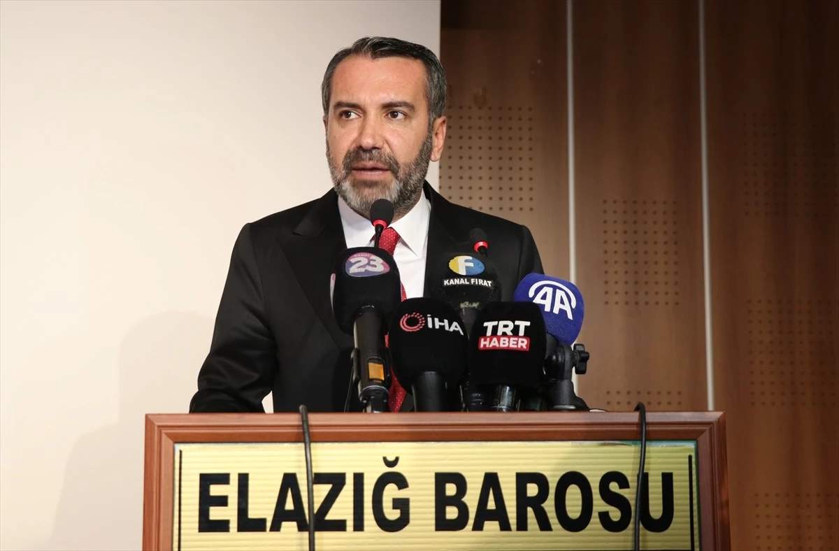 Şahin Şerifoğulları, Elazığ Belediye Başkanı olarak mazbatasını aldı