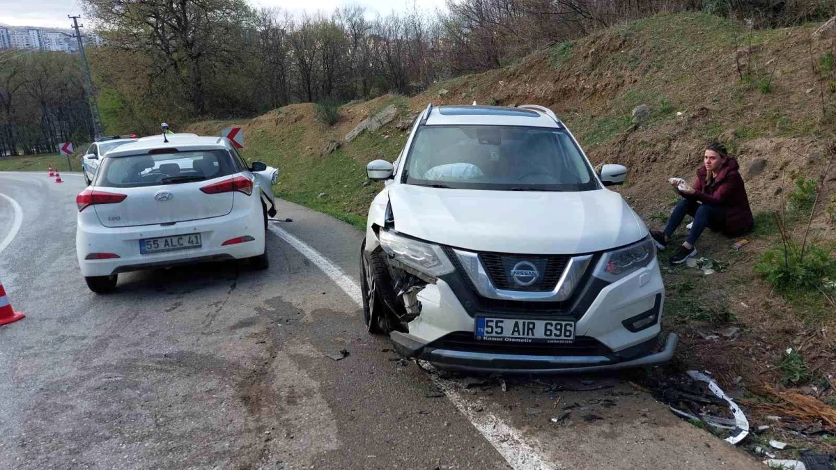 Samsun\'da Trafik Kazası: 5 Kişi Yaralandı