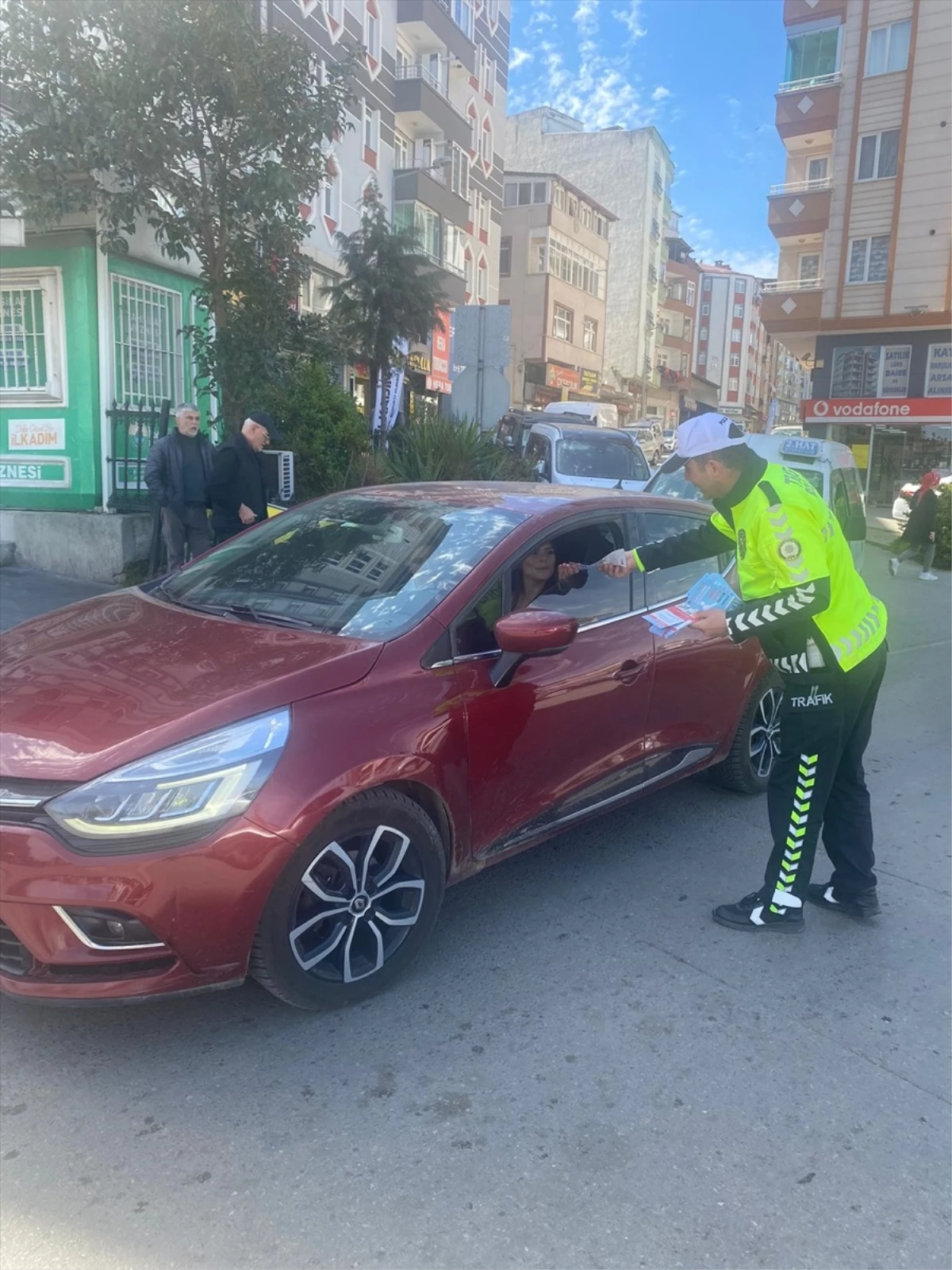 Samsun\'da polis ekipleri trafik kuralları ve yaya önceliği konusunda bilgilendirme yaptı