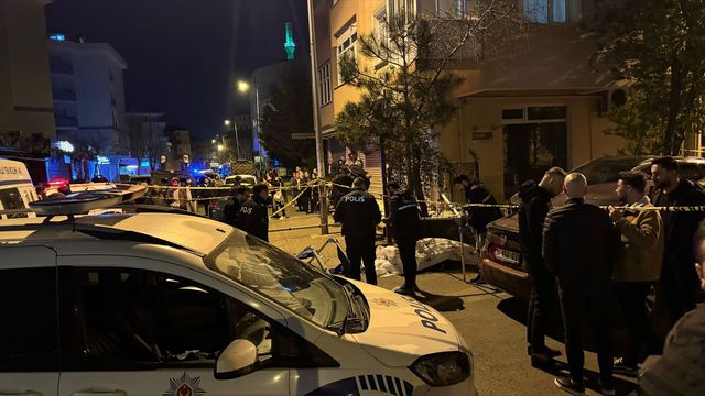 Otomobilden inerken kurşun yağmuruna tutularak öldürüldü