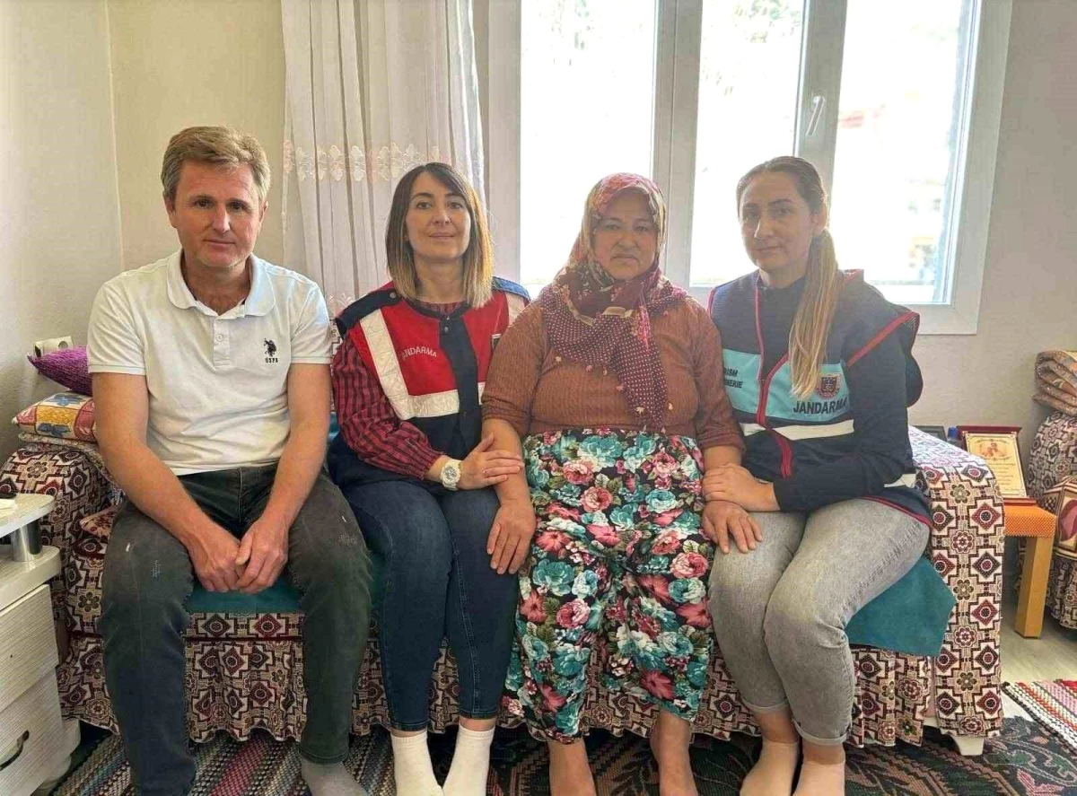 Aydın\'da sel felaketinde zarar gören ailelere Jandarma ziyareti